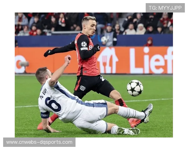 格里马尔多任意球中柱,勒沃库森错失扳平良机 格里马尔多任意球中柱,勒沃库森错失扳平良机